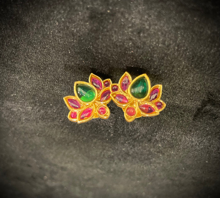 Emerald Ruby Lotus Short Necklace Set