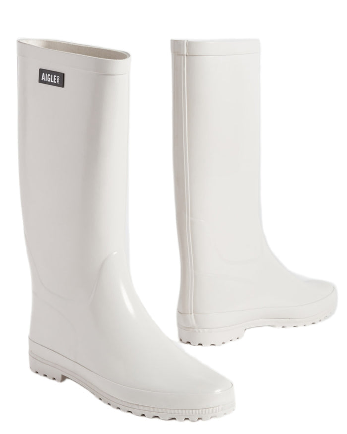 Sable coloured Aigle Womens Eliosa Wellingtons on white background #colour_sable