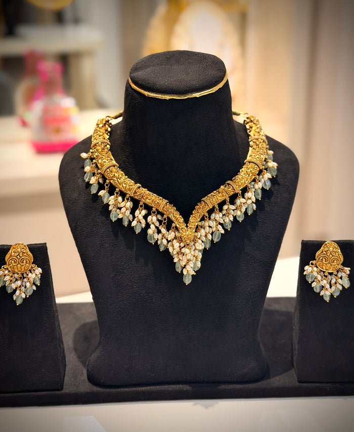 Carved with Bead & Jade Drops Hasli Necklace Set