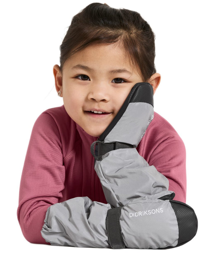 Silver coloured Didriksons Childrens Biggles Reflection Mittens on white background #colour_silver