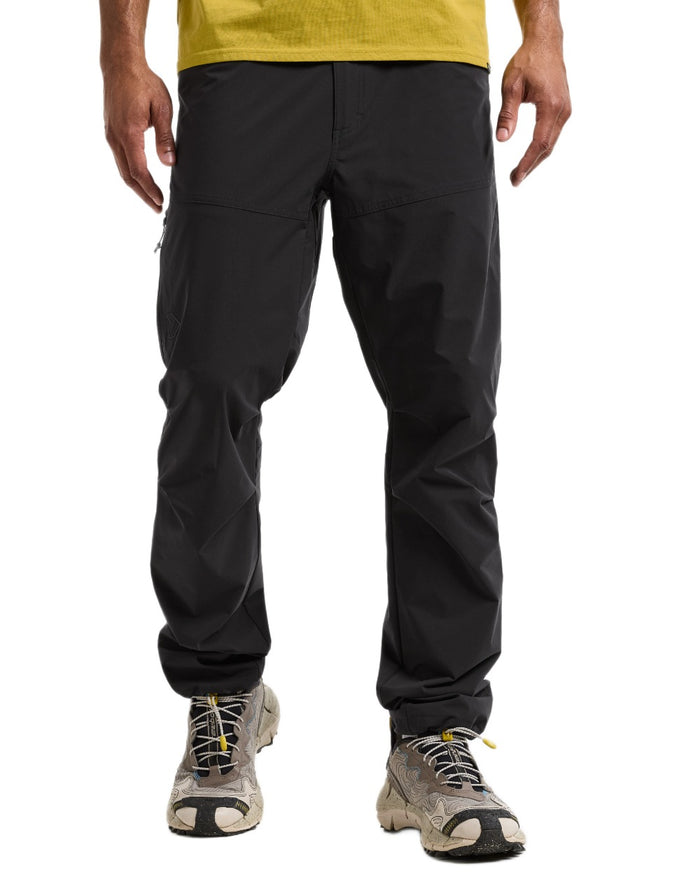 Black coloured Didriksons Mens Asher Pants on white background #colour_black