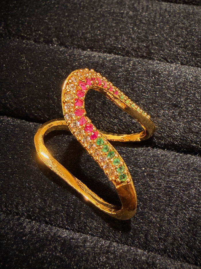 Elegant Curved Pavé Stone Ring