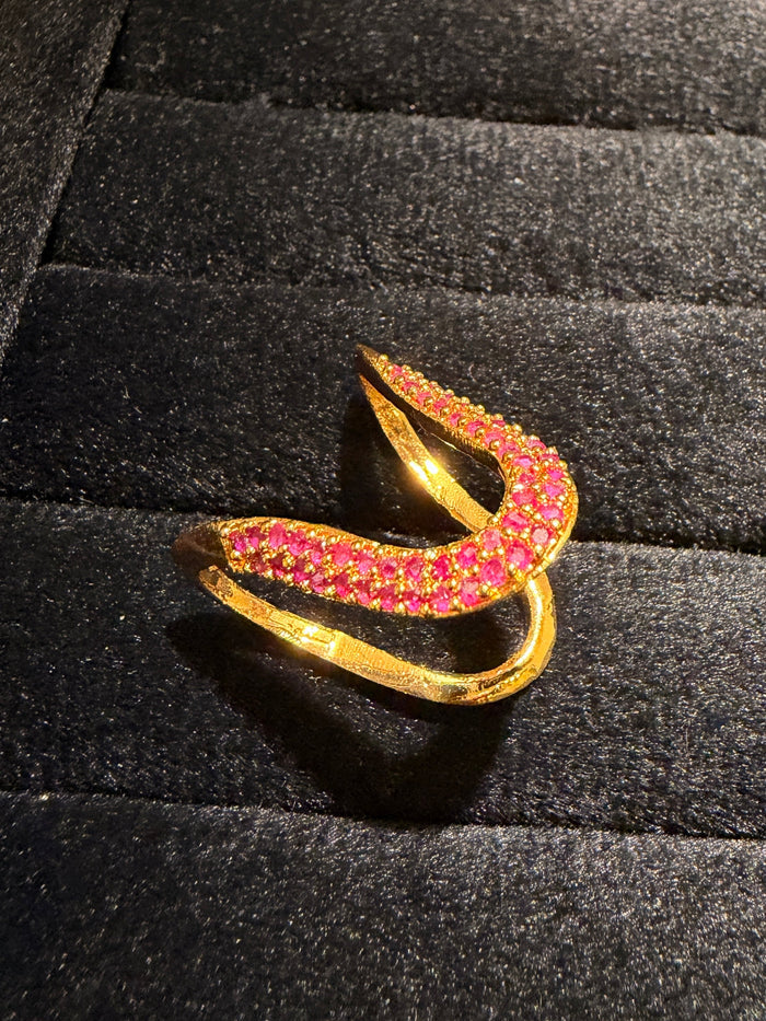 Elegant Curved Pavé Stone Ring
