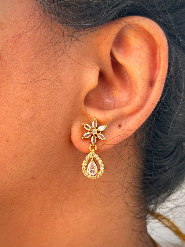 Elegant CZ Teardrop Necklace Set A107