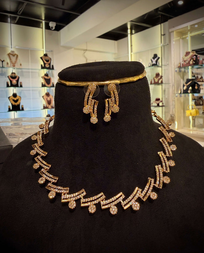 Elegant Drop Choker Necklace Set