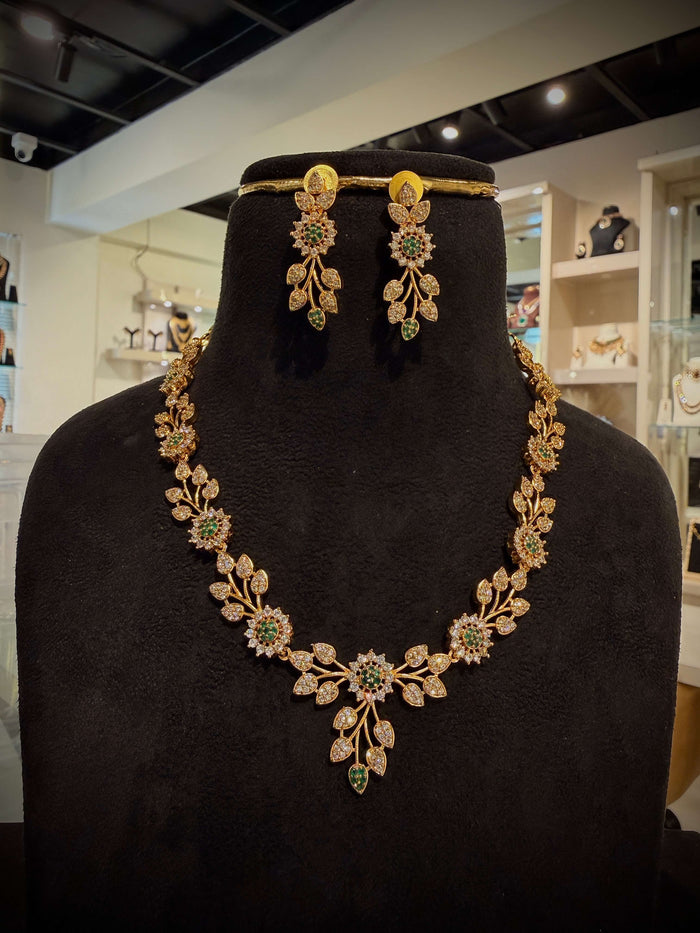 Elegant Green Leave  Necklace Set