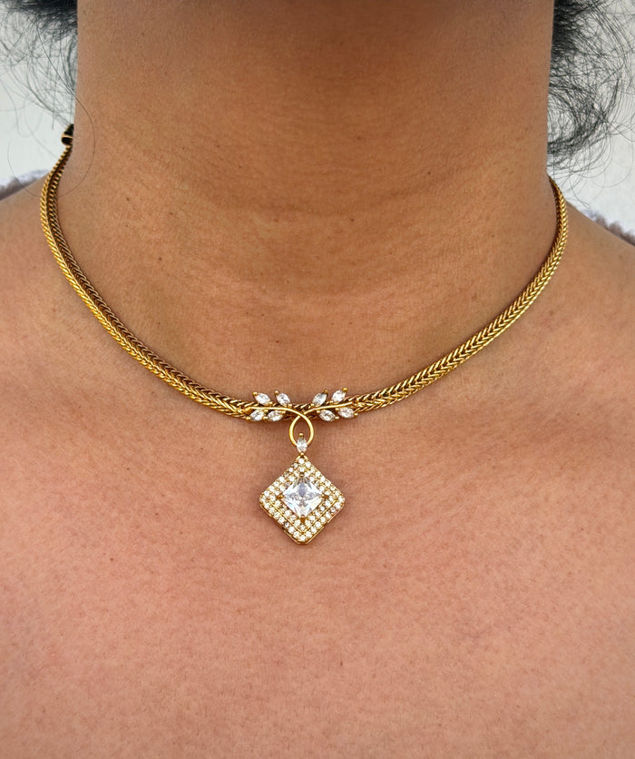 Women neklace