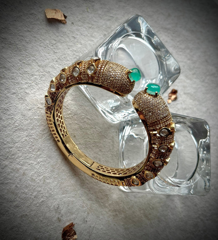 Emerald Empress: The Royal Serpent Bracelet