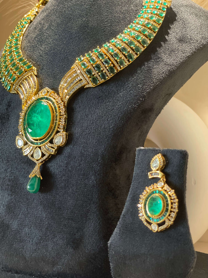 Emerald Opulence Choker Necklace Set