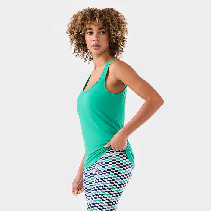 Fitted Swoop Tank | Tops > Tanks | Tavi – Tavi Active