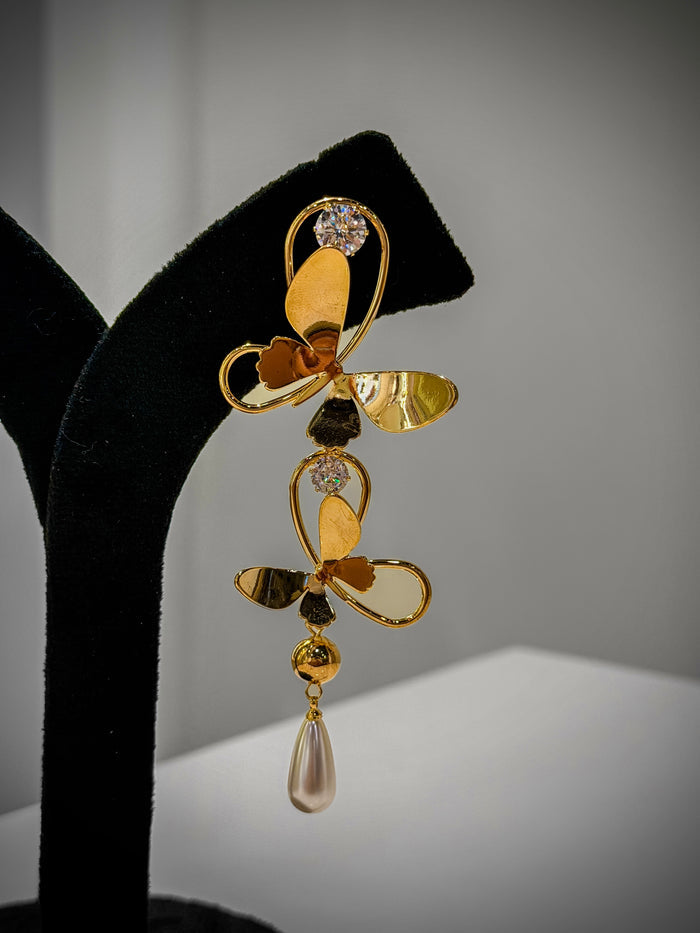 Gold Floral Drop Pearl Earrings Set A124