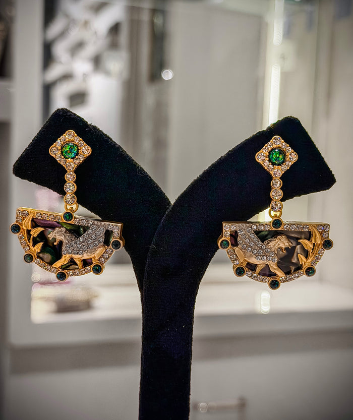 Gold Royal Lioness Dangle Earrings Set