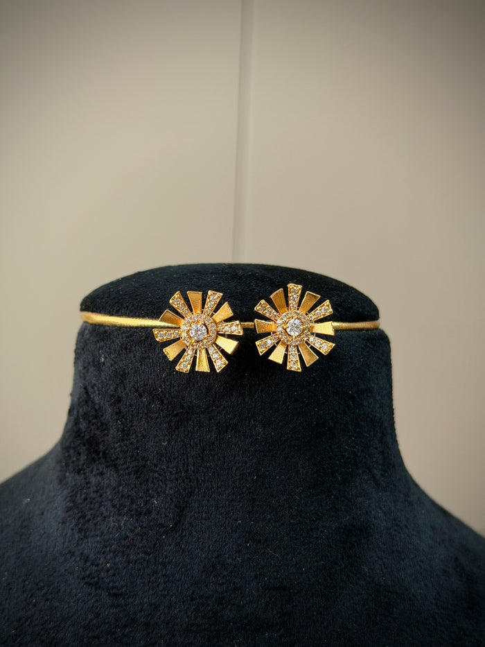 Golden Flower Sunburst Necklace Set