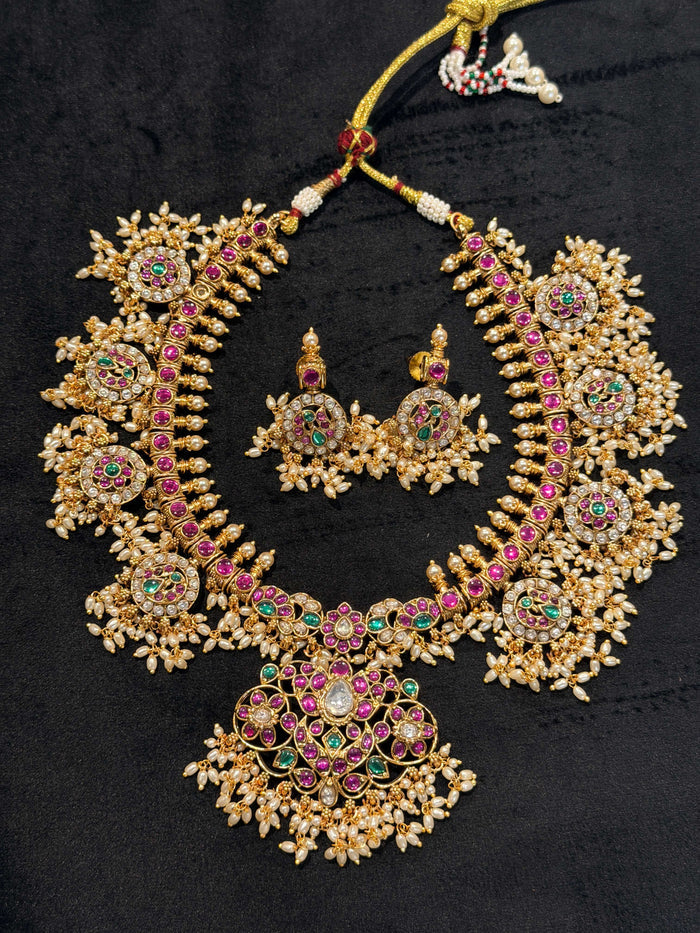 Guttapusalu Grand Choker Necklace Set