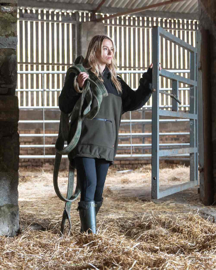 Black Coloured Hoggs of Fife Womens Skye Active Thermal Leggings on outdoor background #colour_black