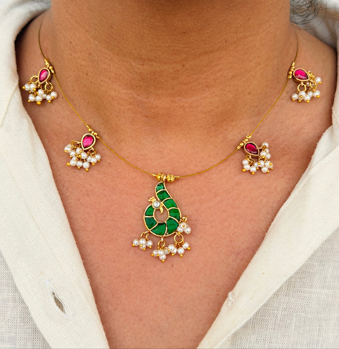 Jadau Emerald Invisible Chain Set