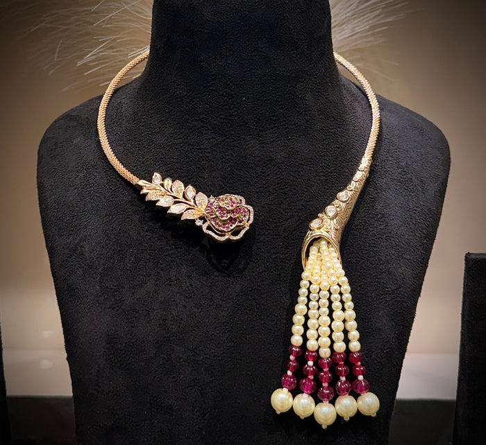 Luxe Pearl Tassel Rose Hasli Choker Set
