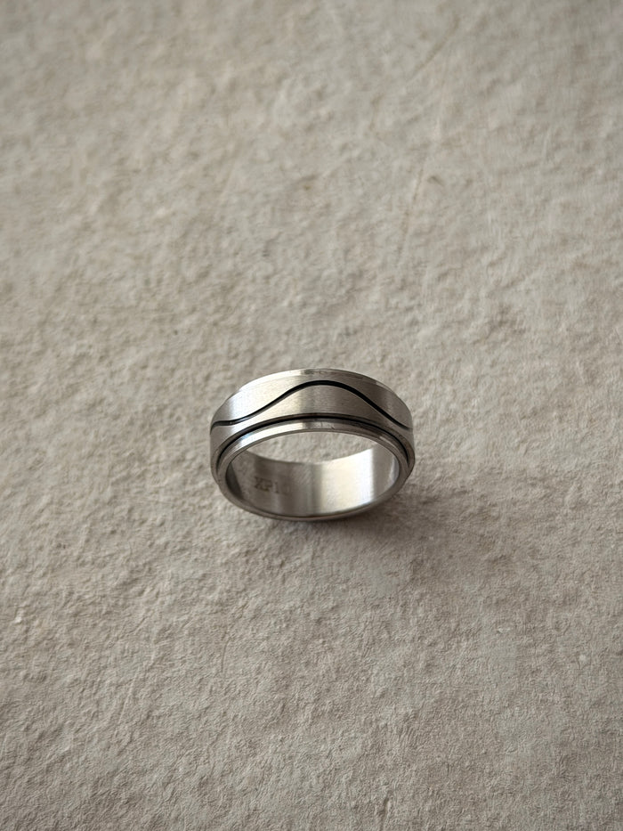 Men's Wave Band Ring