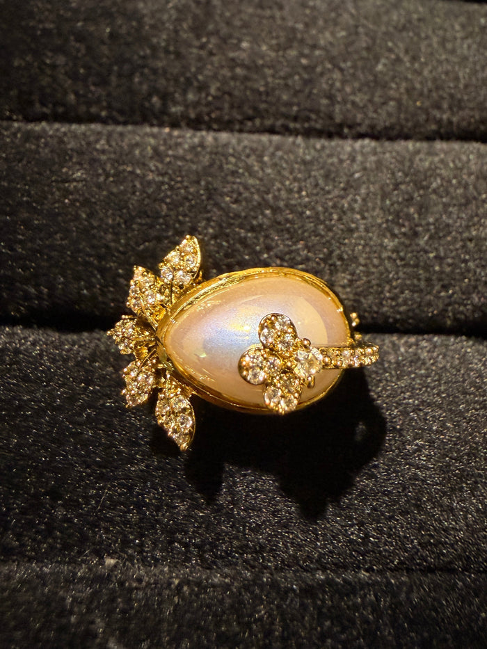 Pearl‑Glow Floral Couture Ring