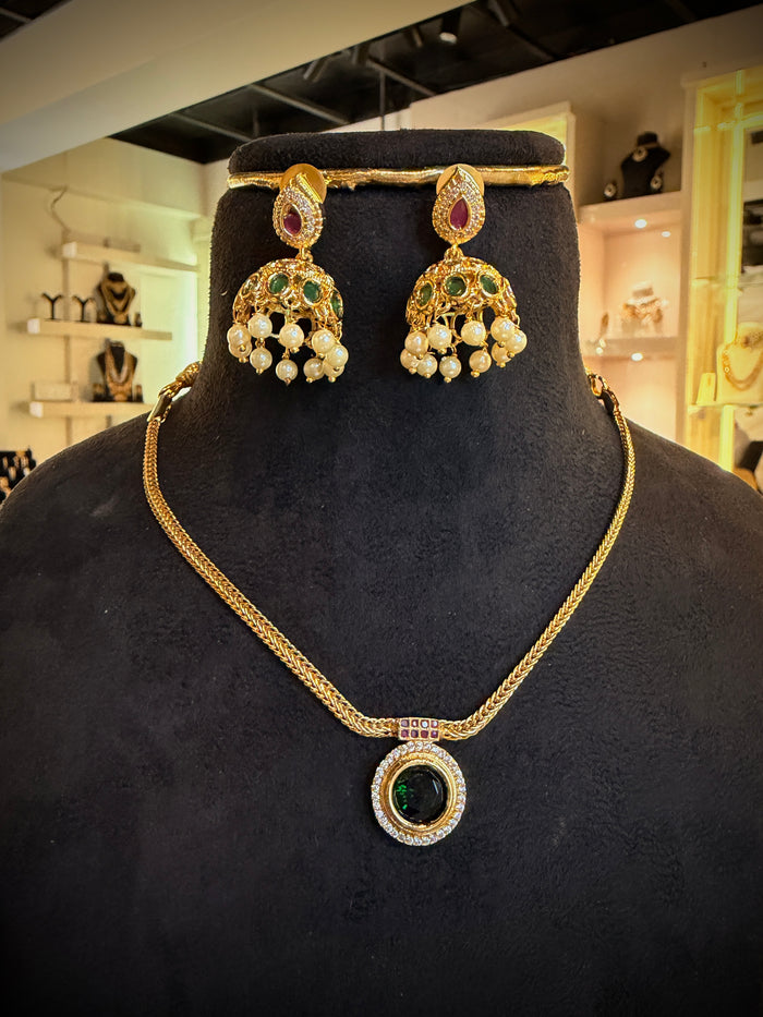 Round Pendant Jumkha Necklace Set
