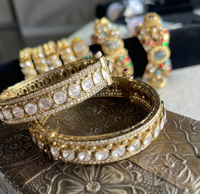 Royal Polki Glow Single Bangle Bracelet