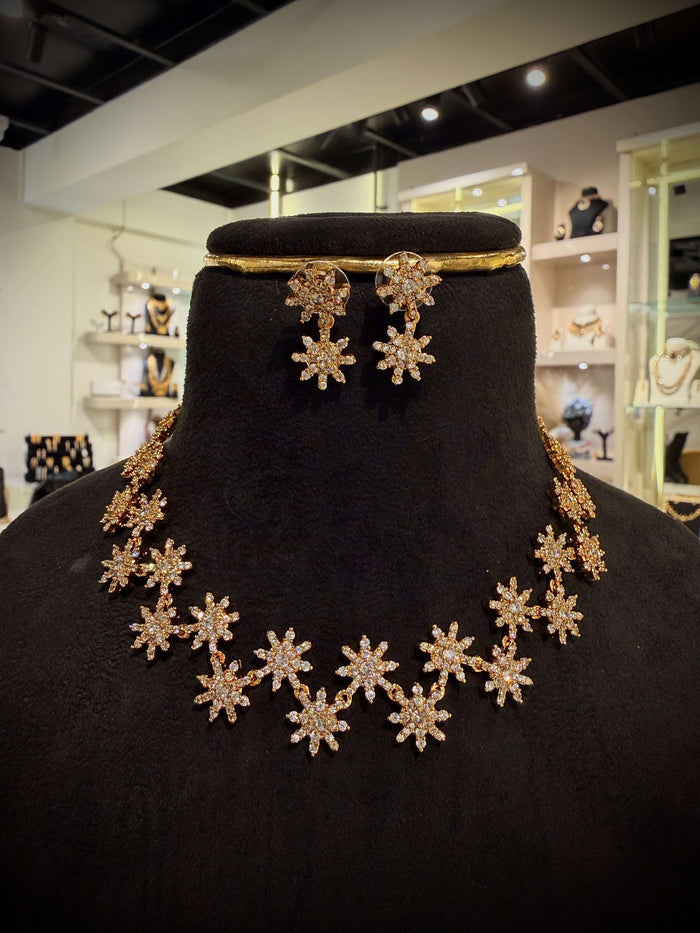 Star Floral Choker Necklace Set