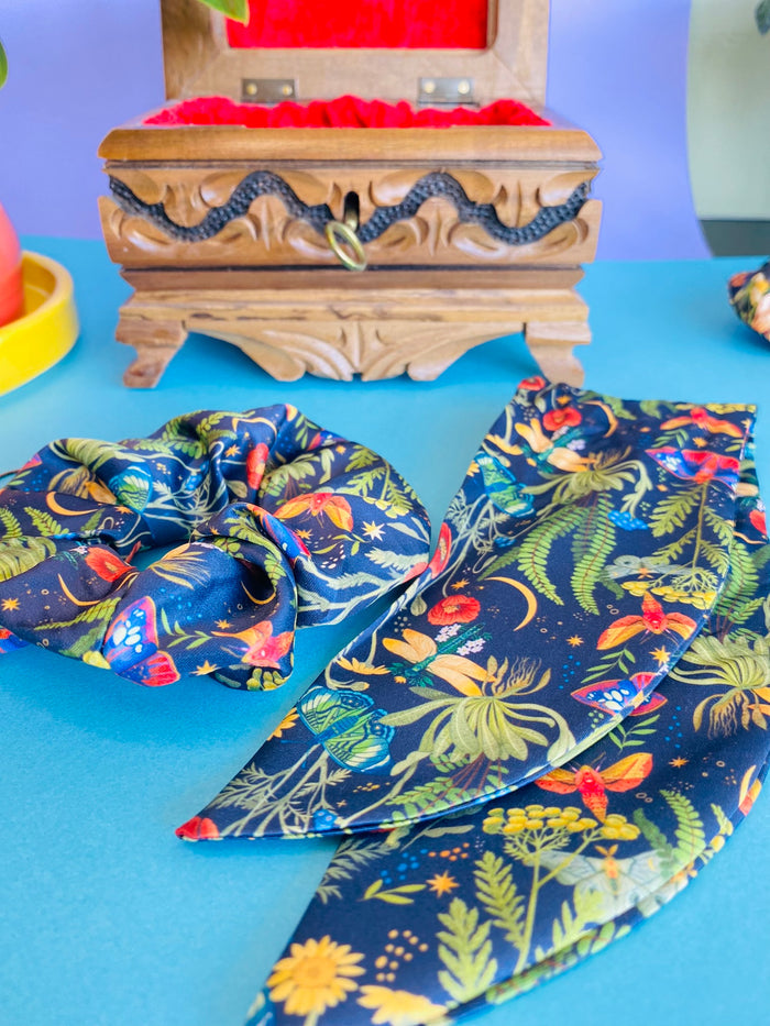 Wild Flowers Scrunchie  / Hair Band